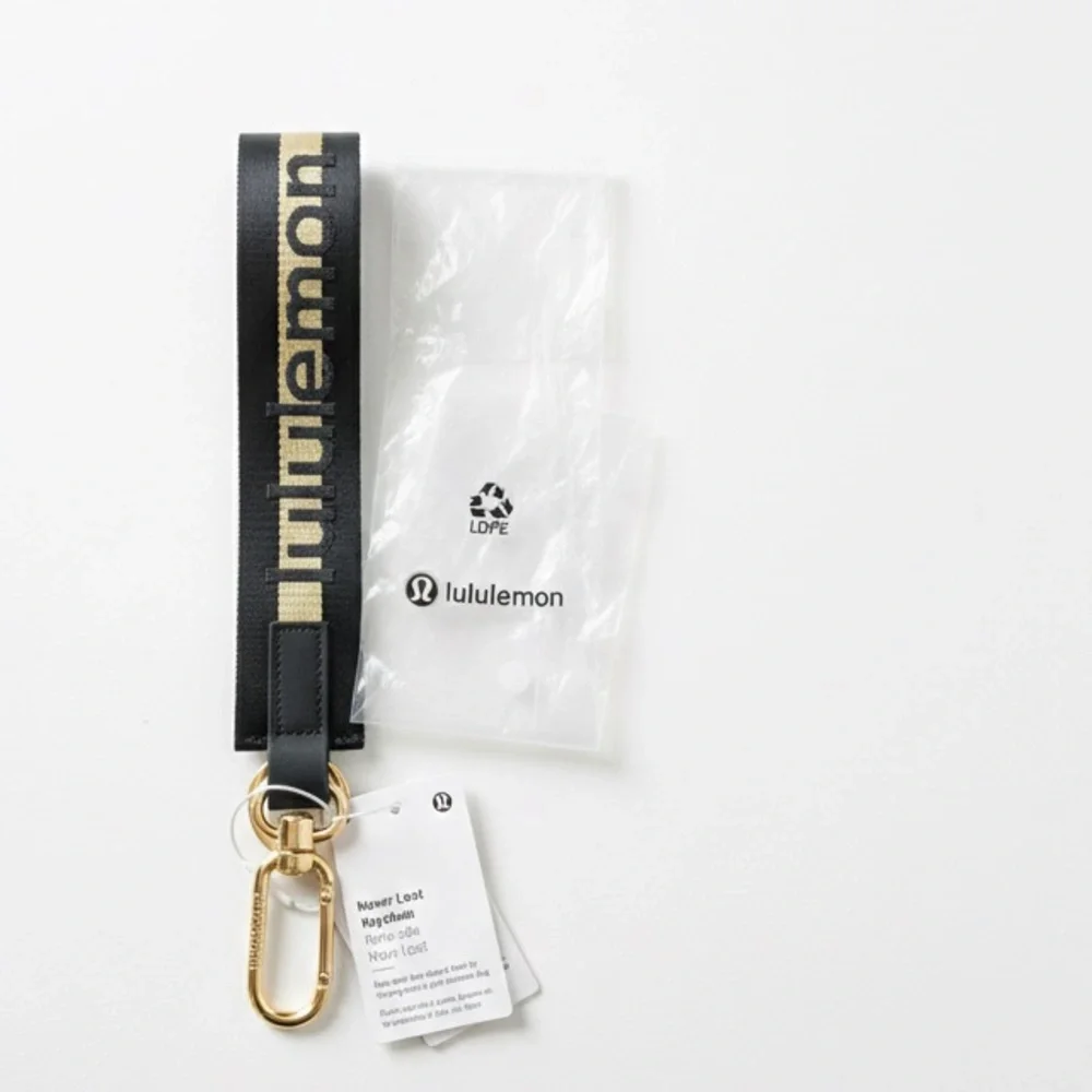 Lululemon Never Lost Keychain - Black & Gold| NWT